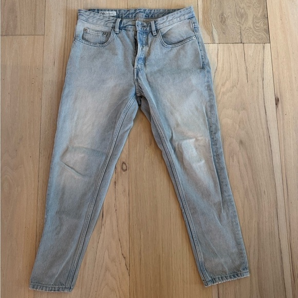 Zara Light Wash Blue Jeans Straight Leg Size 32 - Picture 1 of 8